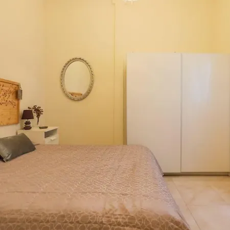 Feel The - Old Town Apartment